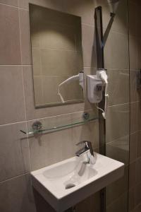 Double Room Souterrain room in Ozo Hotels Armada Amsterdam