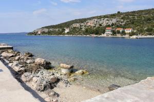 Apartments by the sea Drvenik Veliki, Drvenik - 24212