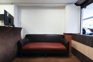 Hotel O by OYO V Square