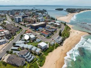 Oceanfront Stay - Steps to the Sand