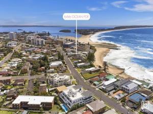 Oceanfront Stay - Steps to the Sand