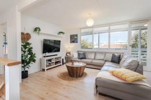 Aldinga Beach Breakaway - C21 SouthCoast Holidays