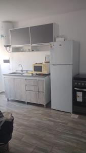 Luminoso departamento a estrenar