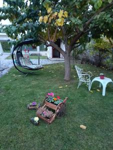 H BIΛΑ ΤΩΝ ΟΝΕΙΡΩΝ ΣΟΥ-999 THE VILLA OF YOURS Dreams 999