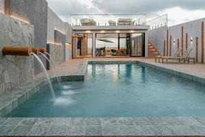 Casa de praia pé na areia, alto padrão, 07 quartos