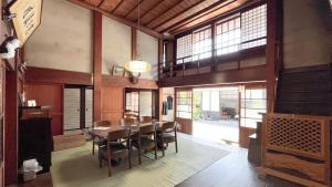 佐渡島に残る築130年の伝統的な古民家｜東夢