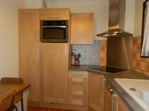 Appartement 2 pièces, terrasse et parking, Bormes-les-Mimosas - FR-1-251-892