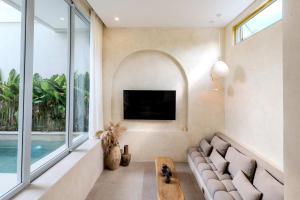 Stylish 2BR with Rooftop Jacuzzi in Canggu