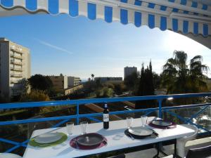 Appartement 2 pièces avec piscine et parking, Le Lavandou - FR-1-251-889