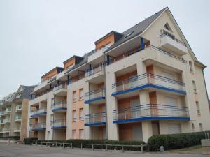 Fort Mahon Plage : Appartement 3 Chambres à 200m de la Plage avec Balcon et Parking - FR-1-482-163