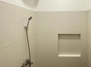 Modern D Kost RedPartner near Roxy Mall Jember