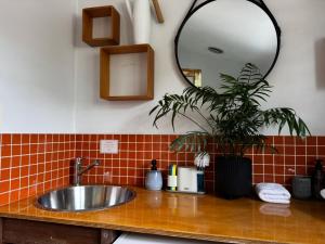 Dove Studio with Garden Patio