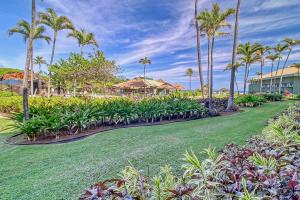 Pool Garden View Lanai, Beachfront 4-Star Resort, King Bed, Lanai, AC, Pool, Restaurant, Gym, Spa