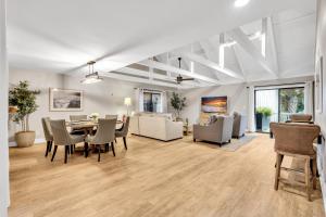 592 Queens Grant