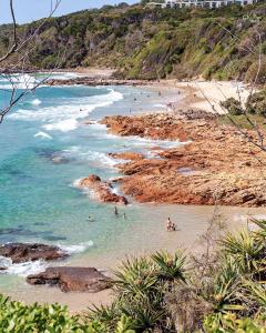 Breathe Coolum - coastal calm, walk to everything