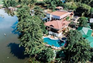 Sunrise Garden Lake Resort