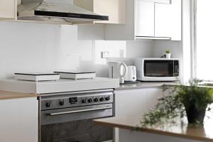 Light & Simple Single Room - Peakhurst Area - Shared Bathroom