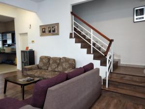 Premium Garden Home 17 Golden Hills