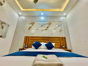 Hotel Krishna Kripa Palace Near Prem Mandir