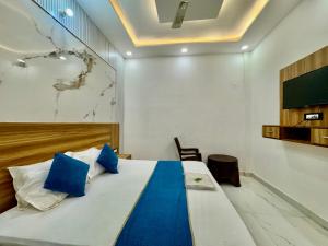 Hotel Krishna Kripa Palace Near Prem Mandir