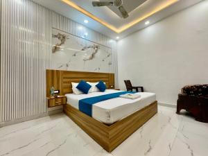 Hotel Krishna Kripa Palace Near Prem Mandir