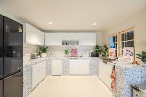 Bangkok Center Mansion House I BTS ThongLor