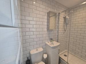 Modern Studio in Fratton, Portsmouth - Contractors Welcome #1