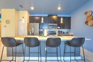 Lets Glo Now Adventure Cove Villa townhouse