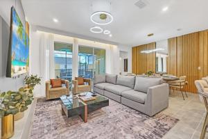 Enchanted Solara Retreat Themed Bedrooms & Pool townhouse