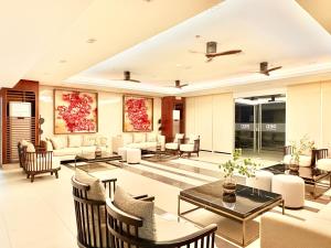 Trouvaille in Red Residences