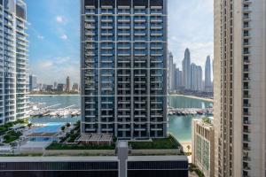 Luxury 1BR with Private Beach & Pool!
