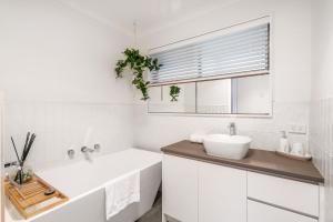 Stylish Beachside Escape in Ocean Grove