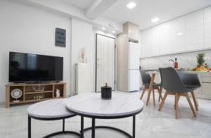 Comfy Beachside Flat