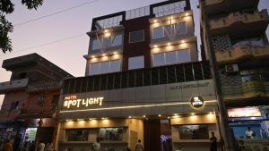 Hotel Spot Light