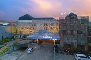 Sunday Hotel Arshika Sunset Road