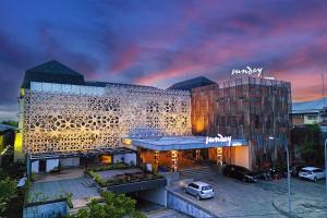 Sunday Hotel Arshika Sunset Road