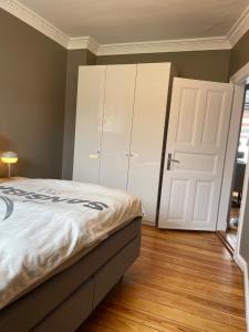 Altbaucharme Deluxe mit Balkon