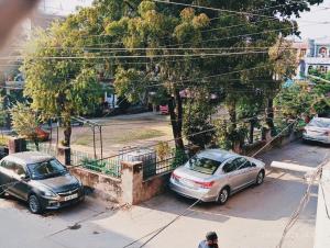 Peaceful Park-View 2BHK Apartment With Balcony - On Kalka-Simla Highway