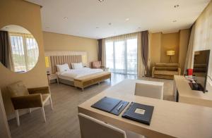 Hilly Hotel