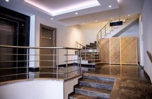 Hilly Hotel