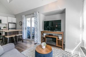 Wanderer Way Loft Ski-In Ski-Out - Pool & Hot Tub