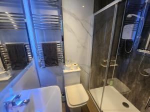 Charming Tudor Cottage White House Free Wifi Manchester