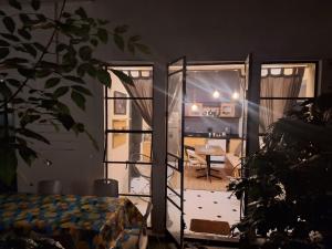 Quiet apartment facing Parque España in Condesa