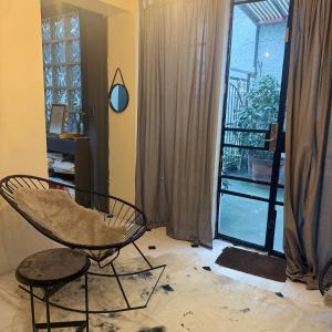 Quiet apartment facing Parque España in Condesa