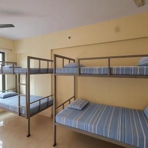 Ac Luxurious Bed with breakfast In Thane West only for Male