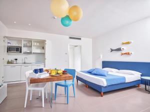 Residence with panoramic swimming pool in Porto San Paolo just 850 mt from the sea