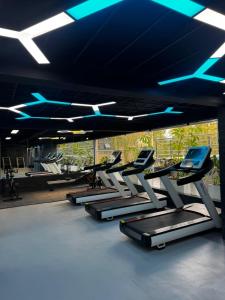 Modern 1BDR with a Pool, Gym & Garden in Lavington