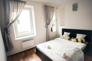 V 18 - Superior & Great views to Vokieciu street