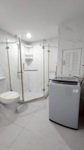 Beachfront 3BR Condo with Ocean-View Balcony