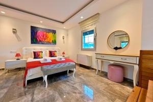 YAĞIZ-Villa with Childrens Pool&Jacuzzi for 6 People in Gocek